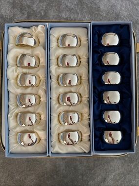 Rare! Newbridge SilverwareJ184 Set of 18 Napkin Rings • New in Box